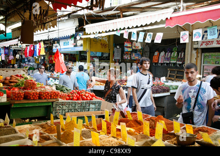 Shuk marché HaCarmel, Tel Aviv, Israël. Banque D'Images