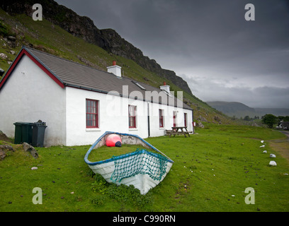 Gribun Bacca cottage donne sur le Loch na Keal, Ile de Mull, en Ecosse. 7730 SCO Banque D'Images