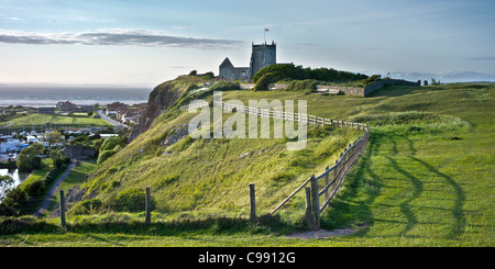 St Nicholas Church en ruine, en montée, Weston-super-Mare, North Somerset, Angleterre, Royaume-Uni, Grande Bretagne, l'Europe. Banque D'Images