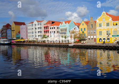 Willemstad Curaçao,pays-Bas Petites Antilles Leeward,Iles ABC,Punda,St. Sint Anne Bay, Handelskade, front de mer, Koningin Emmabrug View, Queen Emma, br Banque D'Images