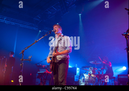 Queens of the Stone Age effectuer sur scène à Roseland à Portland, Oregon, USA le 28 juillet 2011 Banque D'Images