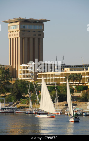 Assouan, Egypte. Une vue de l'hôtel Movenpick sur les rives du Nil. L'année 2009. Banque D'Images