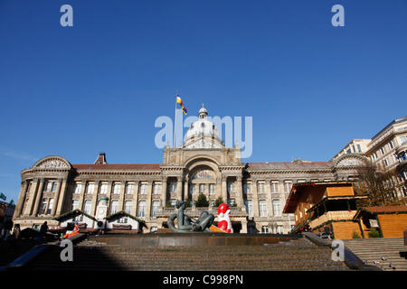 Conseil de Birmingham chambre avec cabine du marché allemand en face.prises le jour de l'ouverture 17 novembre 2011. Banque D'Images