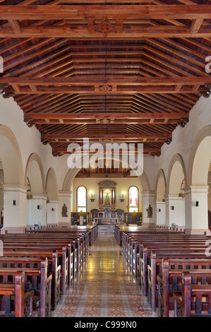 L'intérieur de l'église de Camagüey Iglesia de la Merced Cuba Camagüey Banque D'Images