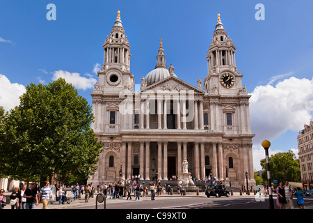 Grande porte de l'Ouest, la Cathédrale St Paul, Ludgate Hill, City of London, Londres, Angleterre, Royaume-Uni Banque D'Images