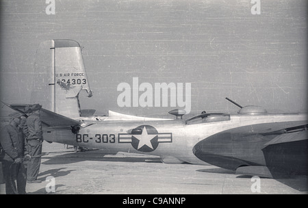 U.S. Airforce dommages de guerre Itazuke avion Air Base, le Japon pendant la guerre de Corée. Banque D'Images