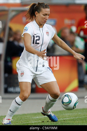 Lauren Cheney des États-Unis en action lors d'un 2011 Coupe du Monde féminine de la fifa Groupe C match contre la Suède. Banque D'Images