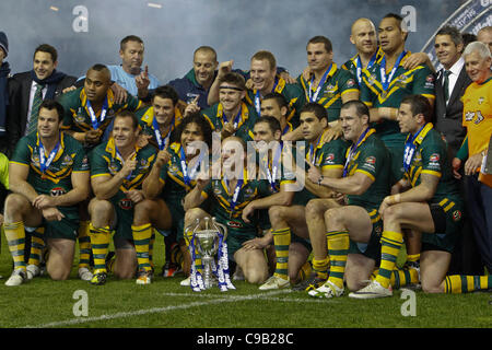 19.11.2011. Leeds, Angleterre. Gillette quatre nations de Rugby League. L'Australie célèbrent leur victoire dans la ligue de rugby 4 nations. Banque D'Images