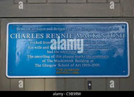 Blue plaque en place de Glebe, Chelsea, Londres, Angleterre, marquant le 1915 à 1923 Atelier de Charles Rennie Mackintosh Banque D'Images