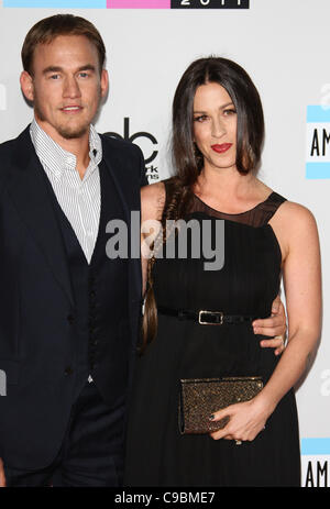 MARIO TREADWAY AKA SOULEYE ET ALANIS MORISSETTE 2011 AMERICAN MUSIC AWARDS LE CENTRE-VILLE DE LOS ANGELES CALIFORNIA USA 20 novembre 201 Banque D'Images