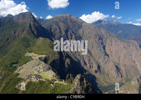 Le Machu Picchu vu de Huayna Picchu, UNESCO World Heritage Site, Aguas Calientes, Pérou, Amérique du Sud Banque D'Images