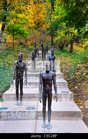 Prague, République tchèque. Mémorial aux Victimes du Communisme Pomník obětem komunismu (1948-89) au pied de la colline de Petrin... Banque D'Images