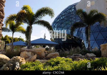 Le musée de Dali au centre-ville de St Petersburg en Floride USA Banque D'Images