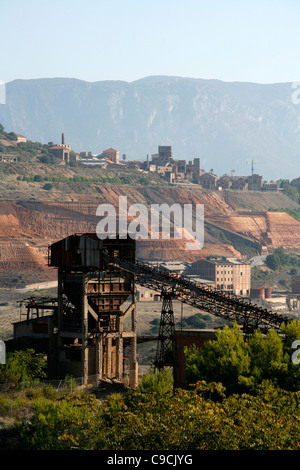 Vue sur les mines de Monteponi vu de la San Giovanni mines, Iglesias, Sardaigne, Italie. Banque D'Images