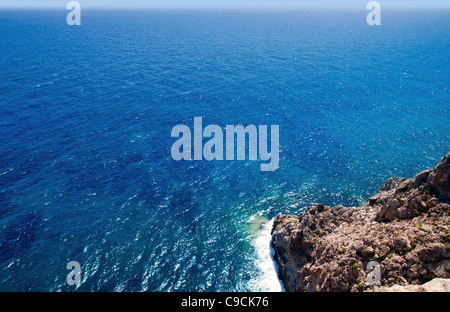 Mousse de mer méditerranée côte rocheuse à Formentera Cap de Barbaria Banque D'Images