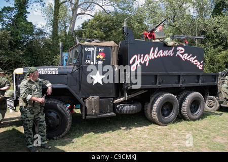 Une ère de l'armée américaine Vietnam camion Macho (Highland) Raiders sur l'affichage à la guerre & Paix 2011 Show à Hop Farm, Kent, UK. Banque D'Images