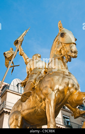 Or Jeanne d'Arc statue dorée Paris France Banque D'Images