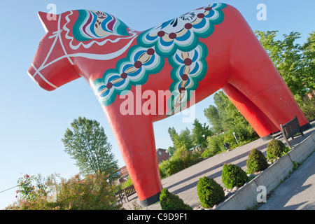 Dala énorme cheval. Un symbole de Dalécarlie en Suède. Banque D'Images