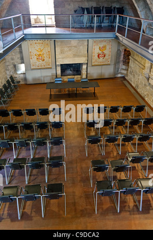 Hall à l'intérieur du donjon du château de Feira. Santa Maria da Feira, Portugal. Banque D'Images