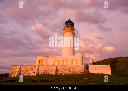 Rua Reidh ou Rubha Reidh Lighthouse Gairloch Melvaig Ross-shire en Écosse Red Sunset Banque D'Images