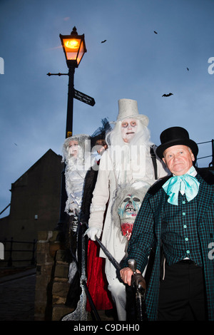 Goths au Festival Goth Whitby, North Yorkshire Banque D'Images