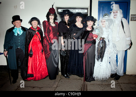 Goths au Festival Goth Whitby, North Yorkshire Banque D'Images