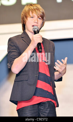 Dakota Goyo, Nov 29, 2011 : "Real Steel" Japon premiere, le 29 novembre 2011, Tokyo, Japon Banque D'Images