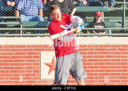 17 mars 2011 - Houston, Texas, États-Unis - Philadelphia Phillies RF Hunter Pence participant à la home-run derby au cours de sa 3ème Conférence Annuelle Hunter Pence au camp de baseball Baseball USA à Houston, TX. (Crédit Image : © Juan DeLeon/Southcreek/ZUMAPRESS.com) Banque D'Images