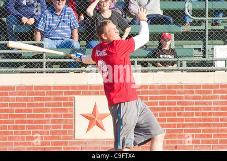 17 mars 2011 - Houston, Texas, États-Unis - Philadelphia Phillies RF Hunter Pence participant à la home-run derby au cours de sa 3ème Conférence Annuelle Hunter Pence au camp de baseball Baseball USA à Houston, TX. (Crédit Image : © Juan DeLeon/Southcreek/ZUMAPRESS.com) Banque D'Images