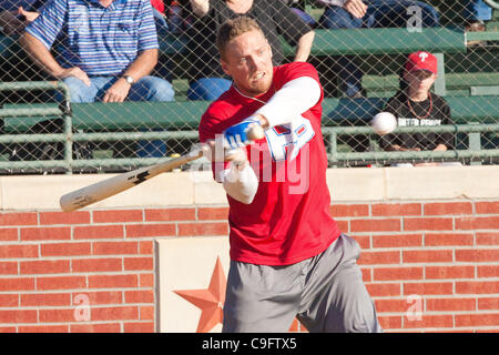 17 mars 2011 - Houston, Texas, États-Unis - Philadelphia Phillies RF Hunter Pence participant à la home-run derby au cours de sa 3ème Conférence Annuelle Hunter Pence au camp de baseball Baseball USA à Houston, TX. (Crédit Image : © Juan DeLeon/Southcreek/ZUMAPRESS.com) Banque D'Images