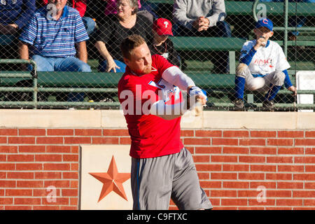 17 mars 2011 - Houston, Texas, États-Unis - Philadelphia Phillies RF Hunter Pence participant à la home-run derby au cours de sa 3ème Conférence Annuelle Hunter Pence au camp de baseball Baseball USA à Houston, TX. (Crédit Image : © Juan DeLeon/Southcreek/ZUMAPRESS.com) Banque D'Images