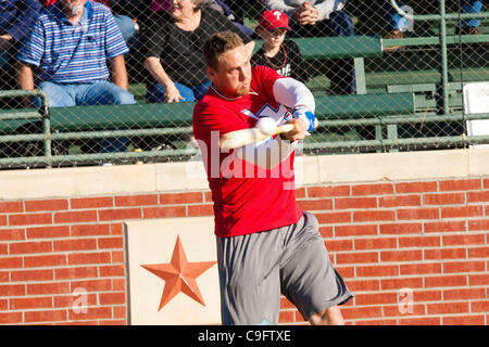 17 mars 2011 - Houston, Texas, États-Unis - Philadelphia Phillies RF Hunter Pence participant à la home-run derby au cours de sa 3ème Conférence Annuelle Hunter Pence au camp de baseball Baseball USA à Houston, TX. (Crédit Image : © Juan DeLeon/Southcreek/ZUMAPRESS.com) Banque D'Images