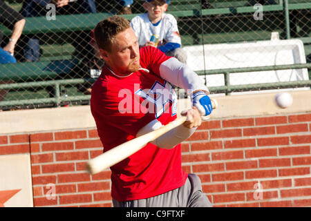 17 mars 2011 - Houston, Texas, États-Unis - Philadelphia Phillies RF Hunter Pence participant à la home-run derby au cours de sa 3ème Conférence Annuelle Hunter Pence au camp de baseball Baseball USA à Houston, TX. (Crédit Image : © Juan DeLeon/Southcreek/ZUMAPRESS.com) Banque D'Images