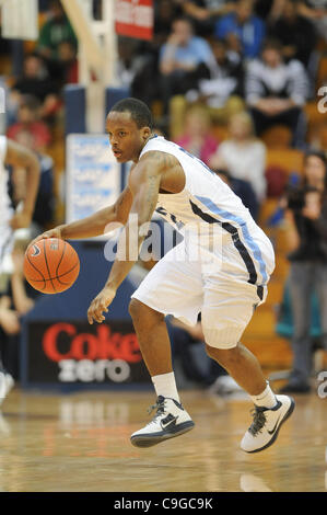 22 déc., 2011 - Villanova, New York, États-Unis - Villanova Wildcats guard Malick Wayns (2) avec la balle. Dans un jeu joué au pavillon de Villanova, en Pennsylvanie. Villanova bat l'américain par un score de 73-52. (Crédit Image : © Mike Southcreek/ZUMAPRESS.com)/human life by Sylvester Graham Banque D'Images