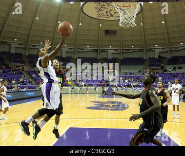 22 déc., 2011 - Fort Worth, Texas, US - TCU Horned Frogs Guard Hank épines (10) au cours de l'action entre la Grambling State Tigers et le TCU Horned Frogs. Défaites TCU Grambling State 85-53 à Daniel-Meyer Coliseum. (Crédit Image : © Andrew Dieb/ZUMAPRESS.com)/Southcreek Banque D'Images