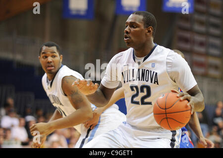 22 déc., 2011 - Villanova, New York, États-Unis - Villanova Wildcats avant JayVaughn Pinkston (22) avec la balle. Dans un jeu joué au pavillon de Villanova, en Pennsylvanie. Villanova bat l'américain par un score de 73-52. (Crédit Image : © Mike Southcreek/ZUMAPRESS.com)/human life by Sylvester Graham Banque D'Images