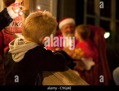 Le Père Noël arrive en ville ! Banque D'Images