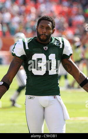 1 janvier, 2012 Gaedens - Miami, Floride, États-Unis - New York Jets Antonio Cromartie évoluait (31) pendant le jeu entre les dauphins et les Jets au Sun Life Stadium de Miami Gardens en Floride. Défaite des Dolphins de Miami New York Jets 19 - 17 (Crédit Image : © Luis Blanco/Southcreek/ZUMApress.com) Banque D'Images