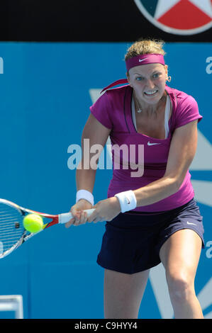 10.01.2012 Sydney, Australie. Kvitova en action au cours de la deuxième série jeu.Alexandra Dulgheru (ROU) V Petra Kvitova (CZE). Kvitovai bat Dulgheru 7-5 3-6 6-4 sur le court central à l'Australian International Apia Banque D'Images