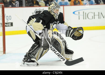 10 janvier 2012 - Pittsburgh, Pennsylvanie, États-Unis - Pittsburgh Penguins gardien Brent Johnson (1) au cours de la première période que les Penguins de Pittsburgh prendre sur les Sénateurs d'Ottawa au CONSOL Energy Center à Pittsburgh, PA...Sénateurs vaincre les Penguins 5-1. (Crédit Image : © Dean/ZUMAPRES Beattie/Southcreek Banque D'Images