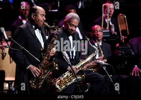 Frank Wess ;Benny Golson ; à la NEA Jazz Masters 2012 Cérémonie de remise des prix et concert le 10 janvier 2012 à Jazz at Lincoln Center's Rose Hall. Crédit photo ; Rahav Iggy Segev/ Photopass.com Banque D'Images