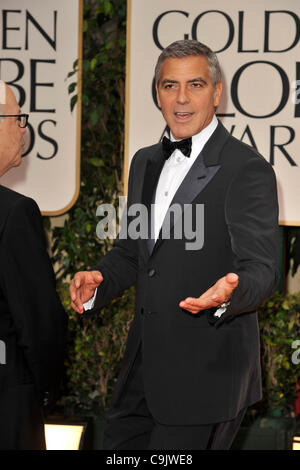 15 janvier 2012 - Hollywood, Californie, États-Unis - GEORGE CLOONEY arrive à la 69e Golden Globe Awards au Beverly Hilton Hotel à Beverly Hills. (Crédit Image : © ZUMAPRESS.com/ZUMAPRESS.com) Banque D'Images