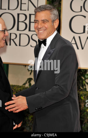 15 janvier 2012 - Hollywood, Californie, États-Unis - GEORGE CLOONEY arrive à la 69e Golden Globe Awards au Beverly Hilton Hotel à Beverly Hills. (Crédit Image : © ZUMAPRESS.com/ZUMAPRESS.com) Banque D'Images