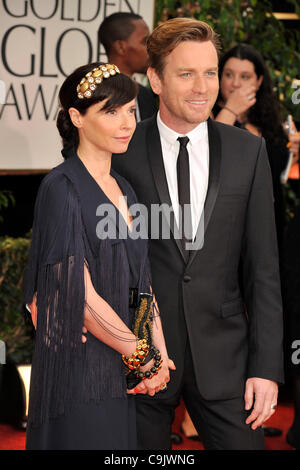 15 janvier 2012 - Los Angeles, Californie, États-Unis - EWAN MCGREGOR et femme, EVE MAVRAKIS arrive sur le tapis rouge pour le 69e Golden Globe Awards annuel. (Crédit Image : © ZUMAPRESS.com/ZUMAPRESS.com) Banque D'Images