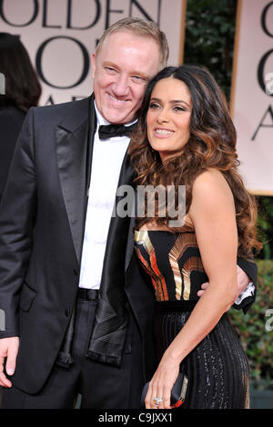 15 janvier 2012 - Los Angeles, Californie, États-Unis - François-Henri PINAULT et Salma Hayek actrice porter Gucci arrivant sur le tapis rouge pour le 69e Golden Globe Awards annuels au Beverly Hilton Hotel à Beverly Hills, Californie le dimanche. (Crédit Image : © ZUMAPRESS.com) Banque D'Images