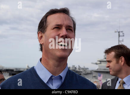 Candidat présidentiel républicain Rick Santorum lors d'une apparition de la campagne sur l'USS Yorktown la retraite à Charleston SC Banque D'Images