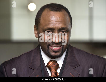 20 janvier 2012 - Detroit, Michigan, États-Unis - chasseur légendaire Tommy ''The Hitman'' Hearns est à l'intérieur de Cobo Hall avant une présentation dans la salle commémorative Vidéo Joe Louis à Detroit, MI le Jan 20, 2012. (Crédit Image : © Mark Bialek/ZUMAPRESS.com) Banque D'Images