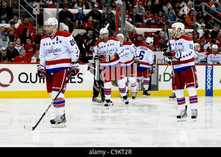 Janvier 20, 2012 - Raleigh, Caroline du Nord, États-Unis - Les Capitals de Washington center Brooks Laich (21) pendant les ouragans.jeu tonights capitales défait 3-0 à RBC Centre de Raleigh en Caroline du Nord. (Crédit Image : © Anthony Barham/ZUMAPRESS.com)/Southcreek Banque D'Images