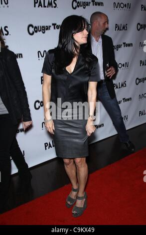 Courteney Cox à Cougar Town l'affichage des arrivées pour partie à moon lune de nuit, discothèque au Palms Casino Resort Hotel, Las Vegas, NV le 21 janvier 2012. Photo par : MORA/Everett Collection Banque D'Images