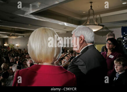 Le candidat républicain et ancien président de la Chambre Newt Gingrich parle au cours de sa victoire aux élections primaires de Caroline du Sud, à l'hôtel Hilton Columbia Center Hotel. Trois candidats ont remporté chacun des trois premières 2012 GOP presidential primaires. Banque D'Images